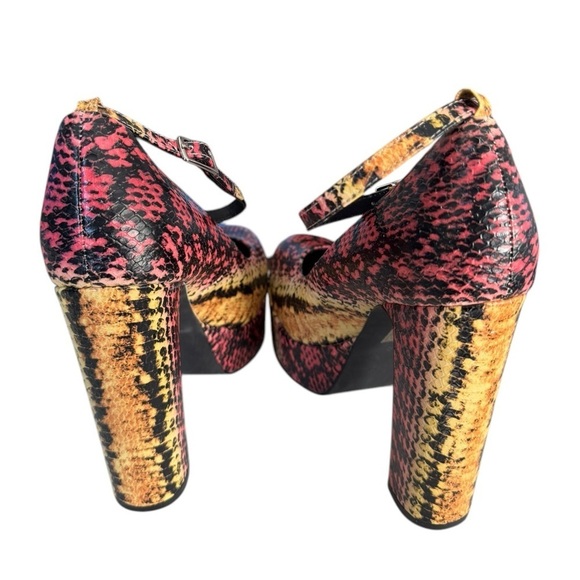 New! Jeffrey Campbell Okurr Ankle Strap Platform Pump Snakeskin Print - Picture 4 of 7